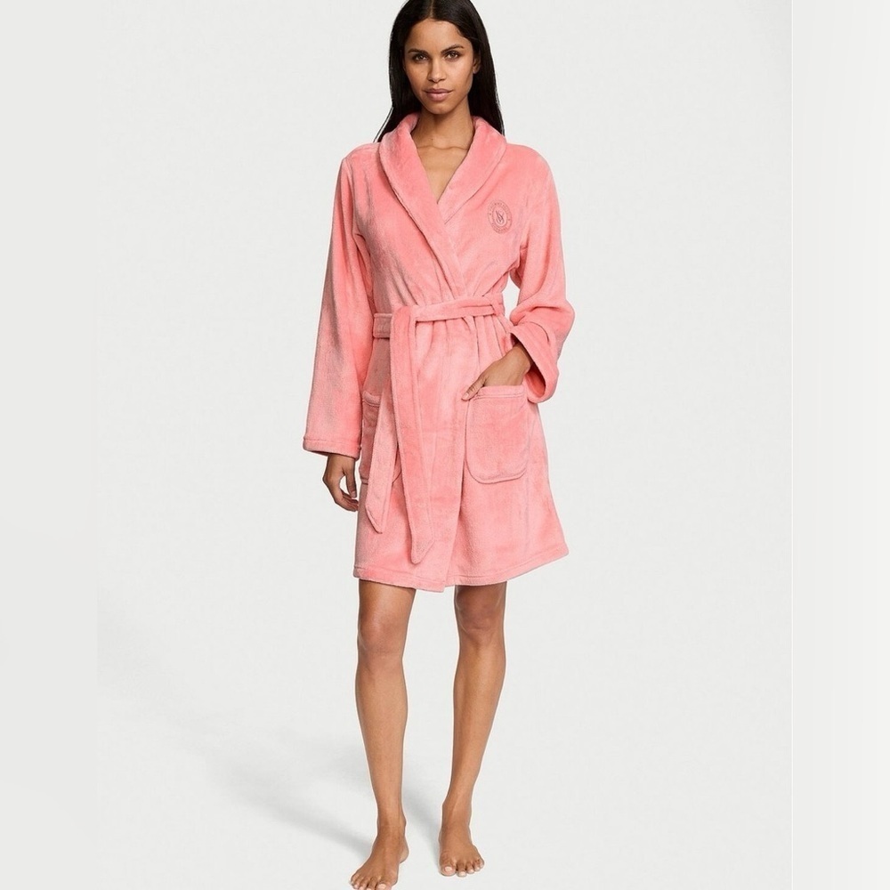 Victoria's Secret Soft Pink Plush Robe passion pink